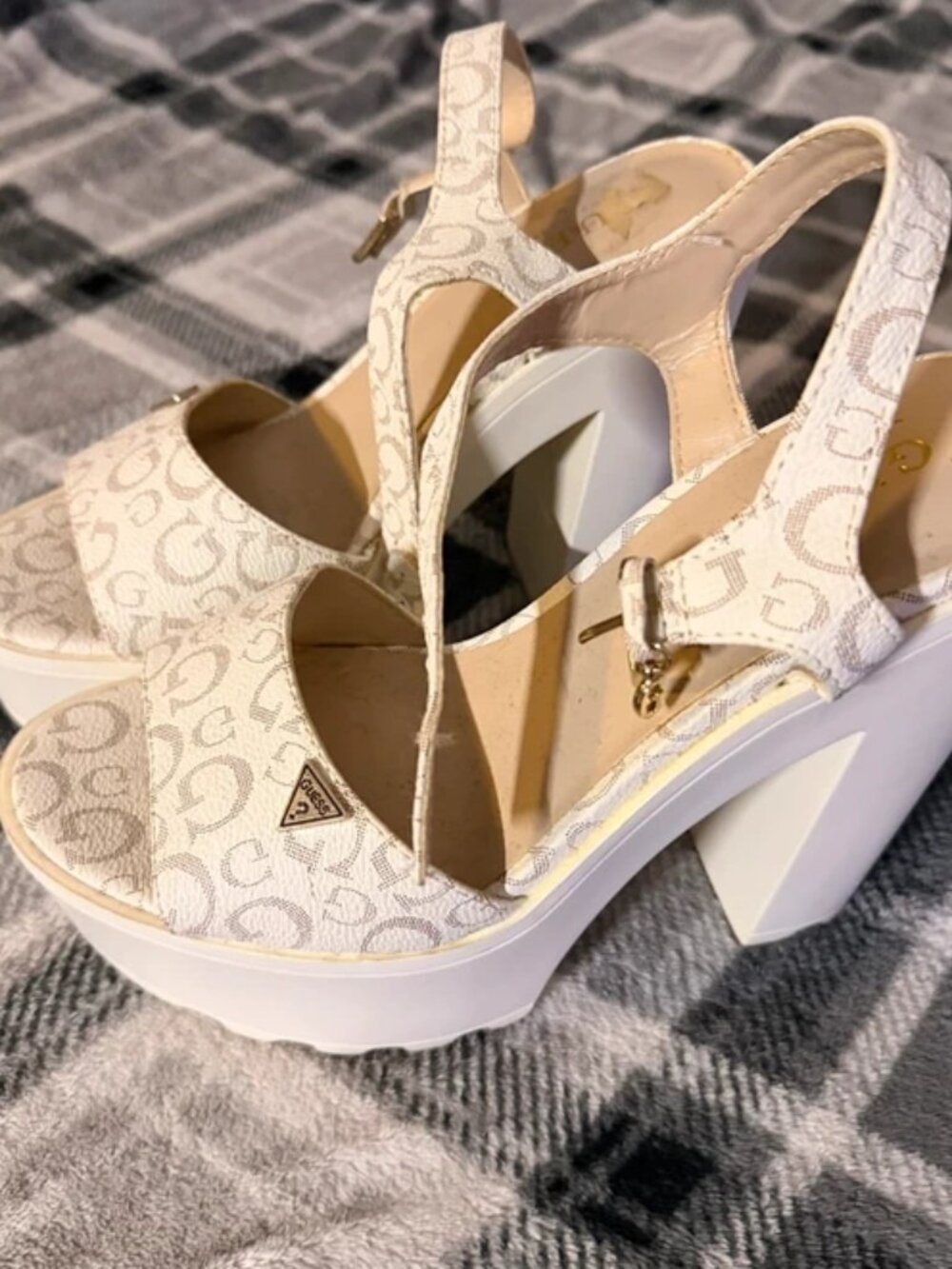 GUESS Heels